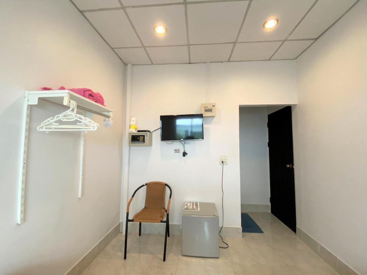 Patong Som Guesthouse מראה חיצוני תמונה